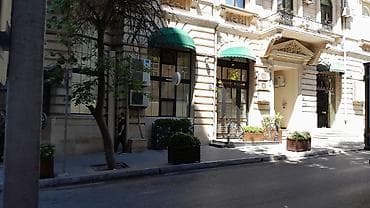 binə salxoz: Tarqovuda Şaurmanin arxasinda 1 otaqli ev icariyr verilir. 4/4 — 2