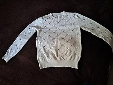 palt: Ağ rəngli qadın sviteri - Model: Uzunqollu, dairəvi yaxalı - Naqış — 1