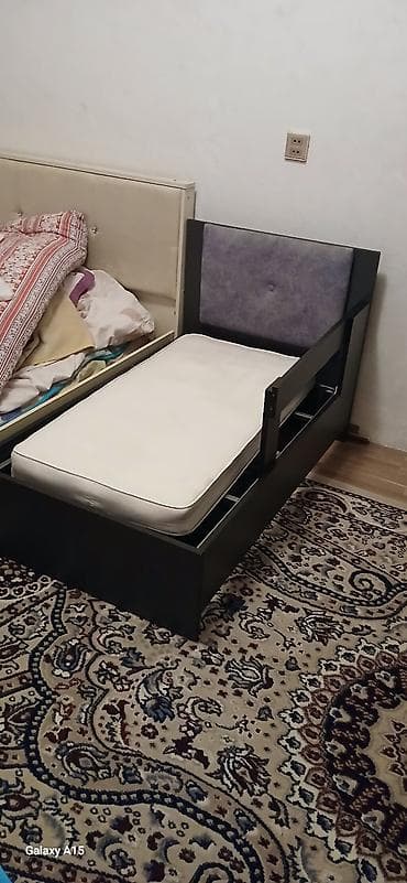 Oğlan və qız üçün, İşlənmiş, Çarpayı, Bazasız, Matras ilə, Siyirməsiz — 2