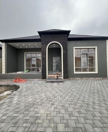 işlənmiş plastik qapi pencere: Fasad Boya işleri görülür . Xidmetlerimiz : Fasad Boya işleri Fasad — 1