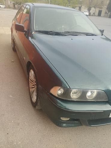 bmw 3 series: BMW 5 series: 2.5 l | 1996 il Sedan — 4
