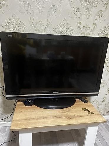 balaca televizorlar: Sharp AQUOS LCD televizor.ölcunu deqiq bilmirem amma kicik — 1