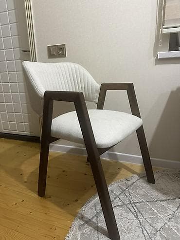 balkon stul: Stulleto Furniture kürsüsü - Material: tünd qəhvəyi massiv ağac — 1