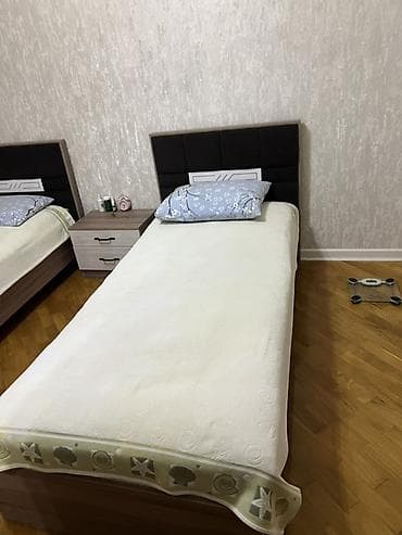 ikili carpayı: 2 təknəfərlik çarpayı, 2 tumba, Yeni — 1