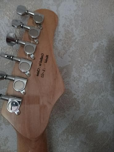 Музыкальные инструменты: Elektrik gitara – Strat tipli, 3 single-coil pikaplı model - Korpus — 3