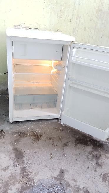 Beko soyuducu tam işlək vəziyyətdədir problemisiz. Nizami Metrosuna