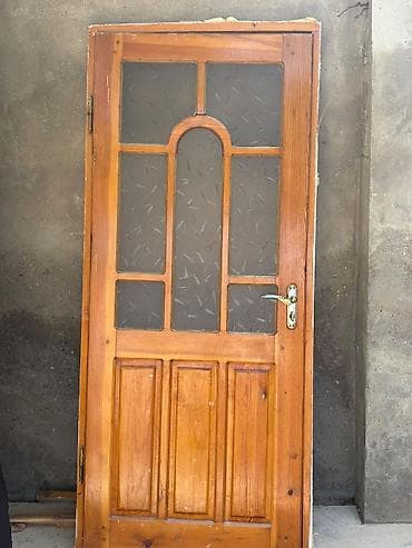 Şüşəli taxta qapılar dəsti - Material: təbii ağac (şam tonunda)
