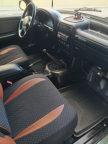 Продажа авто: ГАЗ 24 Volga: 2.2 л | 2003 г. 460000 км Седан — 9