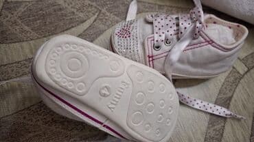 Parçadan qaşlı körpə ayaqqabısı 4ay