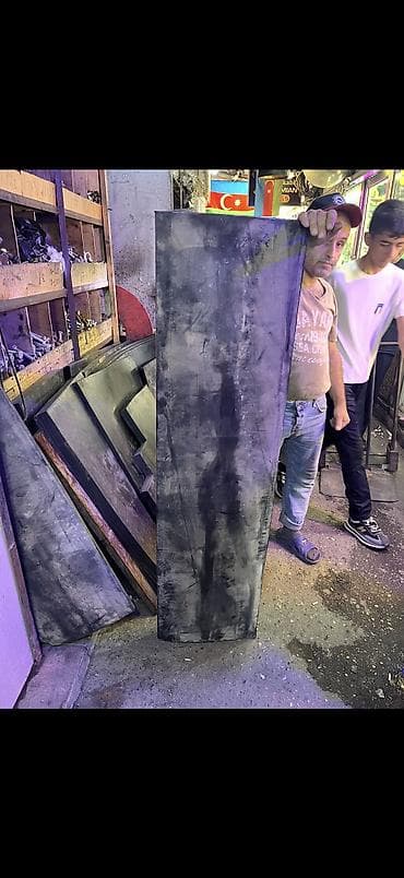 rezin doşəmə: Senaye tikintisi ucun Rezin listler Satilir. Qalinligi 9sm en metr — 2