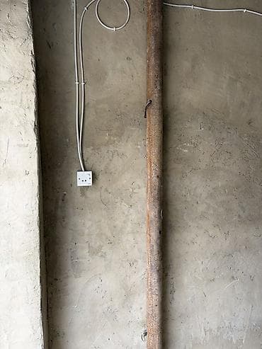 heyet evi dizayn: Kirayə/Garaj sahəsi – tək maşınlıq boks Xüsusiyyətlər: - Beton döşəmə — 4