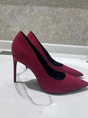 ev başmaqları: Bershka brendinə aid teze hündürdaban hec geyunilmeyib 39-40 ölçüye — 2