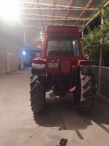 ot çəkən aparat: Qırmızı rəngli təkərli traktor - Güclü dizel mühərriki, önə — 3