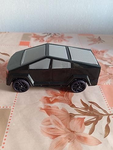 meissen: Ilon Maskin maşını – futuristik pikap dizaynı plastmasli. - Model — 2