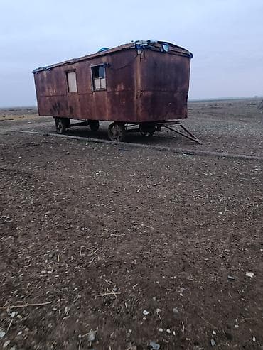 Sökülüb-yığıla bilən təkərli vaqon-konteyner - Konstruksiya: metal