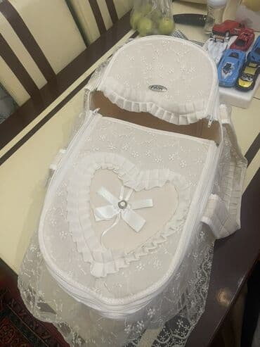 Ağ rəngli körpə daşıma səbəti/portbebe - Zərif krujeva və naxışlı lalafo.az -da Ağ rəngli körpə daşıma səbəti/portbebe - Zərif krujeva və naxışlı