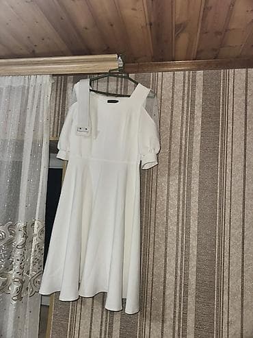 Razmer 40 cemi 1defe geyinilib Unvan Lenkeran 10 Manata satılır