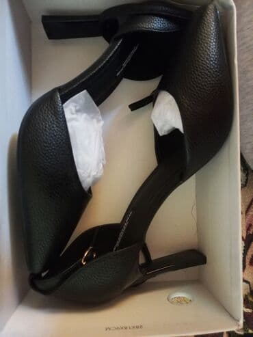 Tuflilər, Ölçü: 40, rəng - Qara, Yeni