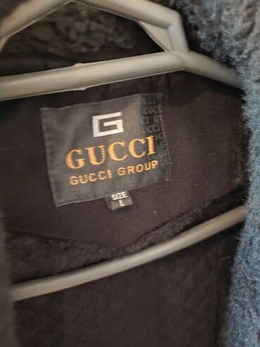 пальто зимнее: S-M razmer Oğlan ucun sade palto. 4 gün xaricde geynilibdi. Satiram 40 — 2