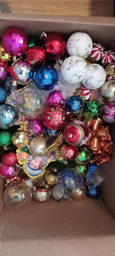 Qida məhsulları: Yeni il yolkası təzədir çox gözəldir.Bütün oyuncaqlar üzərində — 1