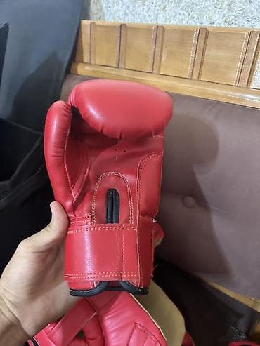 ful face kask: Məhsul: Boks/MMA qoruyucu dəsti Tərkibi: - Adidas baş qoruyucusu – — 7