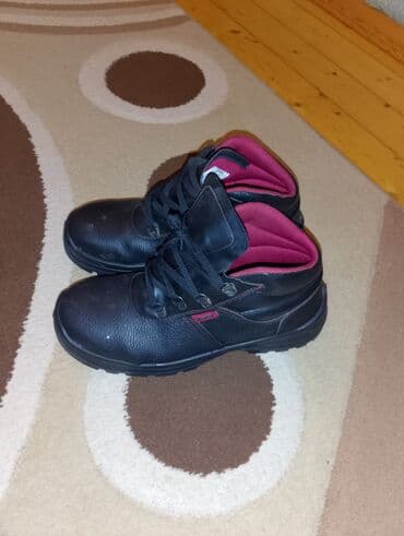 Toy paltarları və aksesuarları: Məhsul: Qara rəngli iş ayaqqabısı (boots) - Tip: Təhlükəsizlik/iş — 2