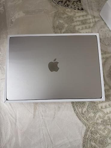 iphone 17 pro silver: Apple MacBook (13") – Space Gray Xüsusiyyətlər: - Apple Silicon M2 — 1