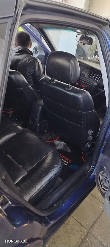 avtomobil tenti: Opel sedan salonu – dəri interyer və lyuk - Model: Opel (sedan kuzov; — 10