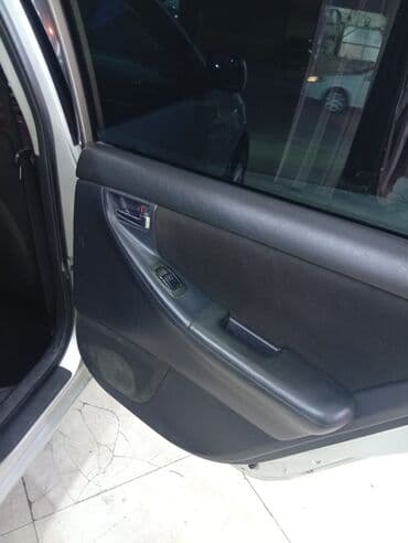 toyota rav 4: Toyota Corolla: 1.4 l | 2005 il Hetçbek — 3