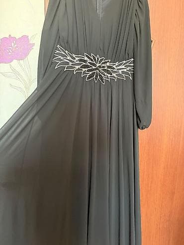 Qara uzun ziyafət donu 48-50 razmer - Model: V-yaxa, uzun qollu, axıcı — 2