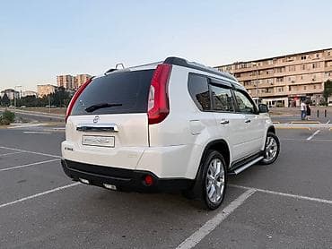 Nissan X-Trail: 2.5 l | 2011 il Krossover — 6