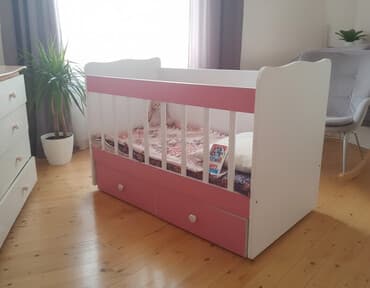 Oğlan və qız üçün, Yeni, Dördbucaq, Beşik, Dəst ilə, Matras ilə, Yellənmə mexanizm ilə