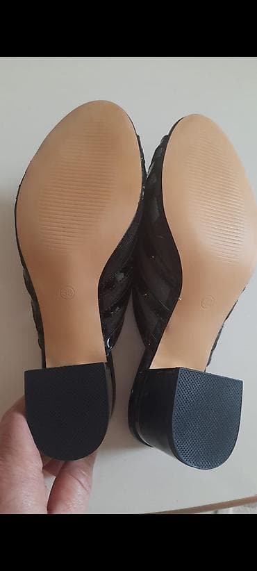 Basanoşka və səndəllər: DERIHAN qadın qəlibli açıq burunlu mules/sandalet - Rəng: qara — 2