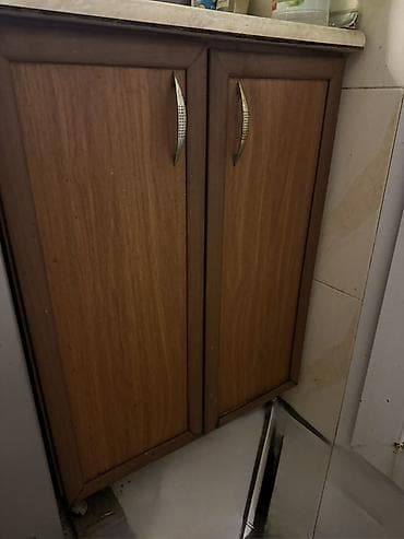 Işlenmişdir, gelen adam ozu gelib söküb aparacaq Metbex mebeli + — 3