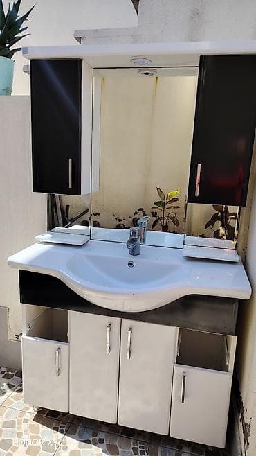 plastik şkaflar: Hamam üçün lavabo və şkaf dəsti - Rəng: ağ-qara - Material: parlaq — 2