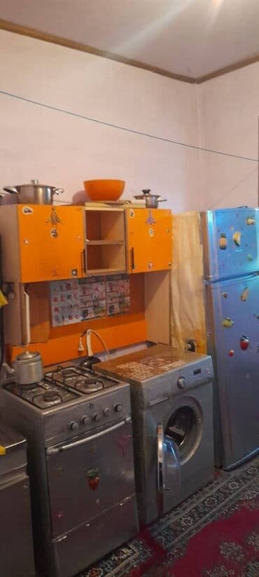 ev certiyojları: Sabunçu rayonu,Razin,11 saylı poliklinika ilə üzbəüz,5 mərtəbənin,2-ci — 4