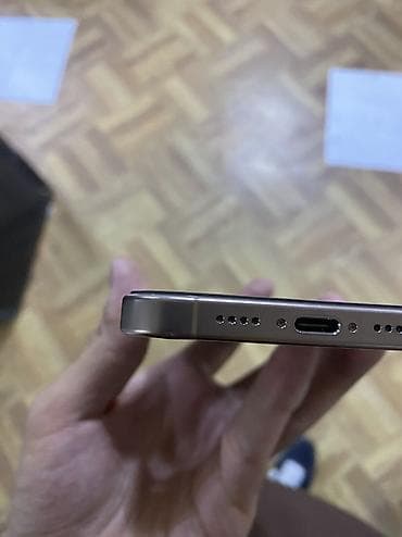 apple m1: IPhone 16 Pro Max, 256 GB, Desert Titanium — 9