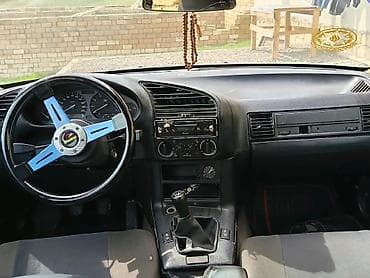 hyundai sonata 2004: BMW 3 series: 1.8 l | 1991 il Sedan — 8