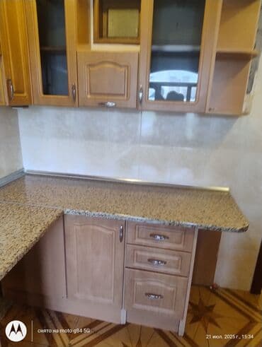 шкафчики на кухню: İşlənmiş, Açılan, Düz dolab — 18