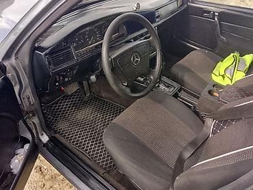 pejo 406 ehtiyat hisseleri: Mercedes-Benz 190 (W201): 2 l | 1990 il Sedan — 3