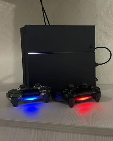 Tecili PS4 1TB ev malidir. Evde isledilib. Plombu ustundedir. Temirde