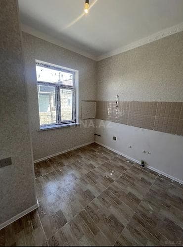 Qarajlar: Satılır: həyət evi Ev hal hazirda ewyalidi isdiyen olsa videosun — 4