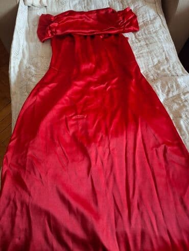 hind paltari: Qırmızı atlas toy paltari - Parlaq atlas/parça, intensiv qırmızı rəng — 1