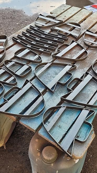 press stolu: Sifarişlə metal kəsici formalar (ştamplar) hazırlanır Müxtəlif sahələr — 10