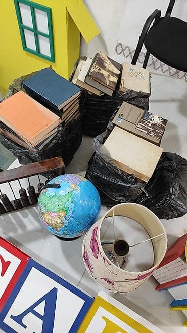 zəfər günü aid şəkillər: Məktəb/təhsil mövzulu dekor və rekvizit komplekti Tərkib: - Açıq mavi — 3