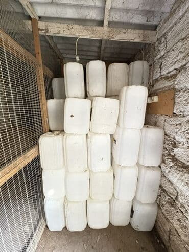 бутыль 12 литров: Məhsul: Plastik bidonlar - Həcm: təxmini 20–25 litr (kanistr tipli) - — 3