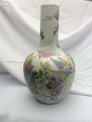 Vazalar: Bir vaza, Farfor — 4