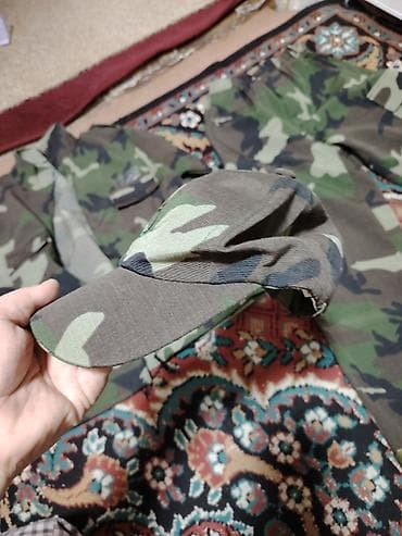 uşaqlar üçün hərbi geyim: Uşaq üçün kamuflyaj dəsti Tərkib: - 3 hissə: gödəkcə, şalvar və kepka — 4