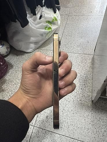 iphone 13 satılır: IPhone 13 Pro, 256 GB, Qızılı, Face ID — 2