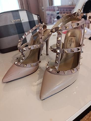 ayqqabı: Valentino Garavani Rockstud tərzində qadın stilettoları - Model — 3
